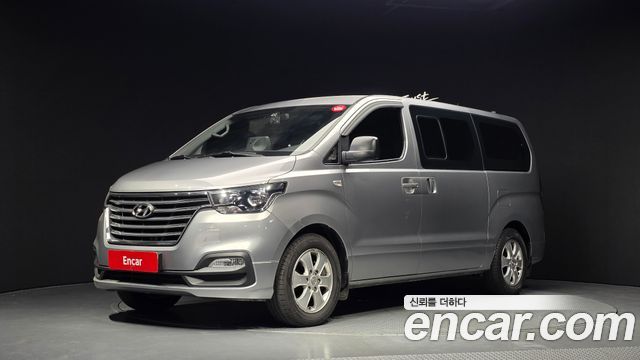 Hyundai Starex 2019 — photo 1
