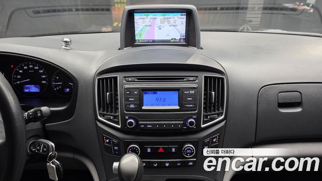 Hyundai Starex 2019 — photo 14