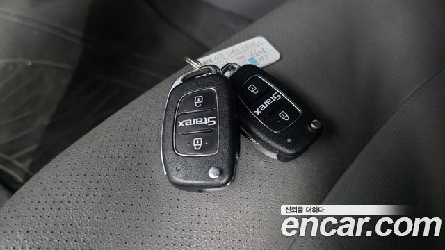 Hyundai Starex 2019 — photo 18