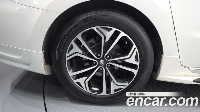 Kia Canival 2017 — photo 5