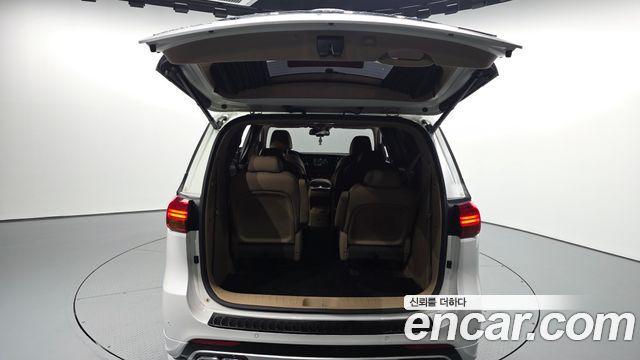 Kia Canival 2017 — photo 26