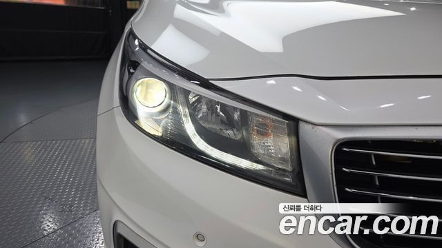 Kia Canival 2017 — photo 8