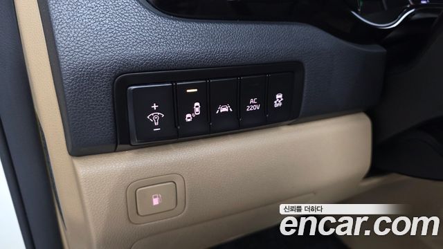 Kia Canival 2017 — photo 29