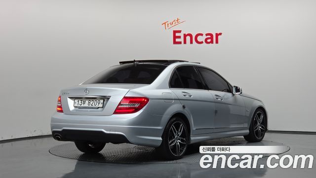 Mercedes-Benz C-Class 2012 — photo 2