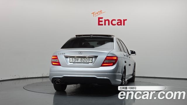 Mercedes-Benz C-Class 2012 — photo 4