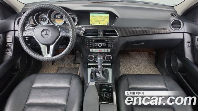 Mercedes-Benz C-Class 2012 — photo 7