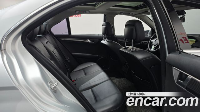 Mercedes-Benz C-Class 2012 — photo 11