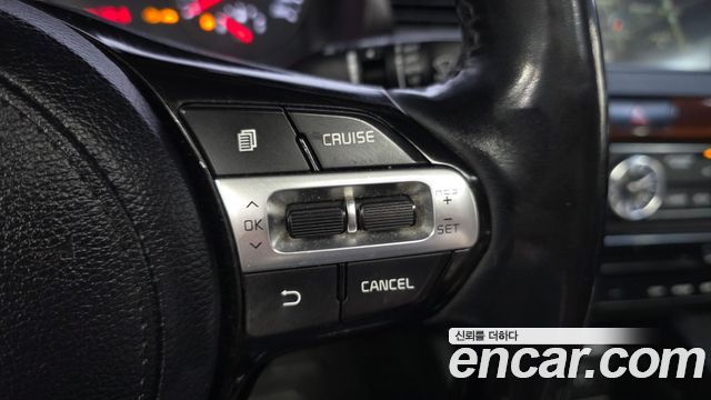 Kia K7 2016 — photo 18