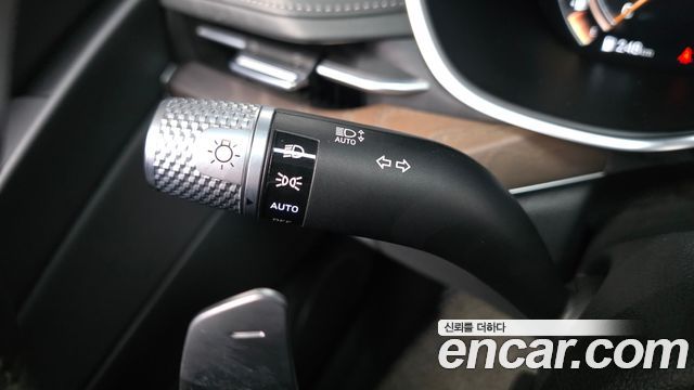 Genesis G80 2021 — photo 29