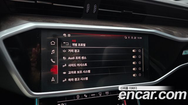 Audi A6 2021 — photo 22