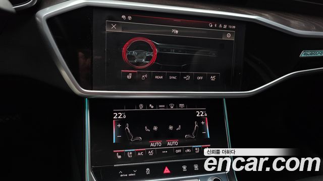 Audi A6 2021 — photo 23