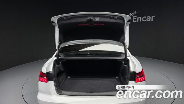 Audi A6 2021 — photo 26