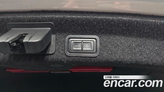 Audi A6 2021 — photo 34
