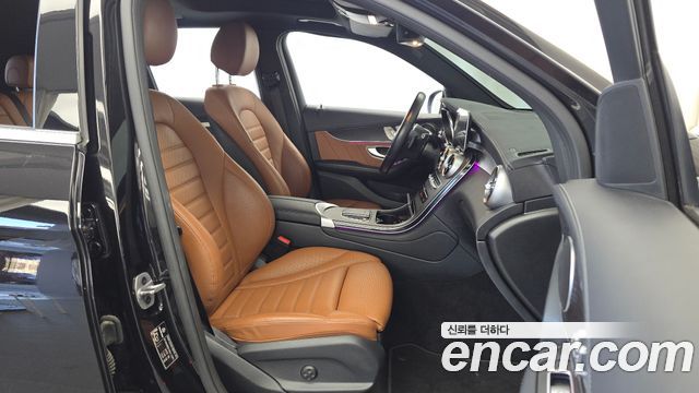 Mercedes-Benz GLC-Class 2022 — photo 11