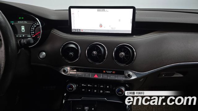 Kia Stinger 2021 — photo 13
