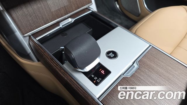 Land Rover Range Rover 2026 — photo 9