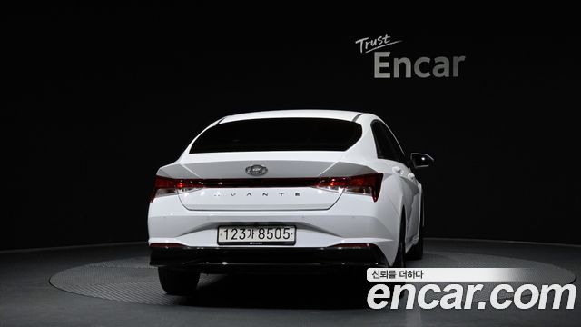 Hyundai AVANTE 2023 — photo 4