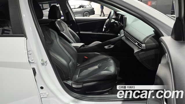 Hyundai AVANTE 2023 — photo 12