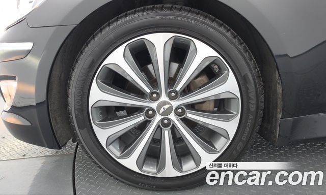 Hyundai Genesis 2013 — photo 5