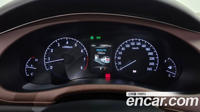 Hyundai Genesis 2013 — photo 11