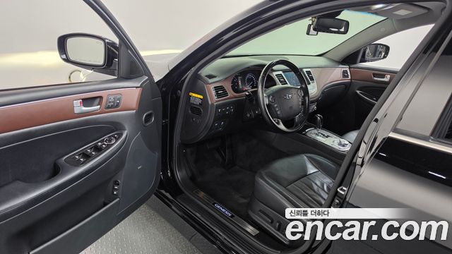 Hyundai Genesis 2013 — photo 13