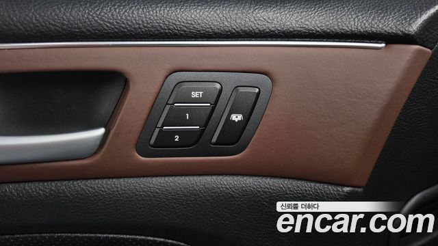 Hyundai Genesis 2013 — photo 22