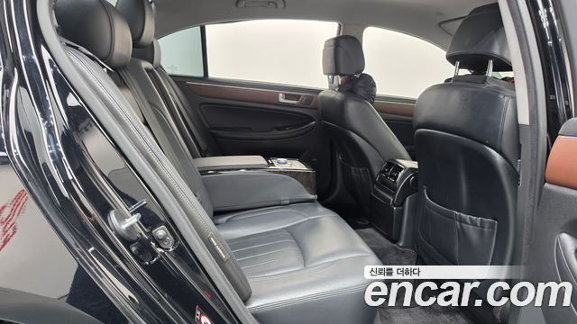 Hyundai Genesis 2013 — photo 24