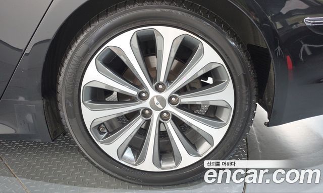 Hyundai Genesis 2013 — photo 7