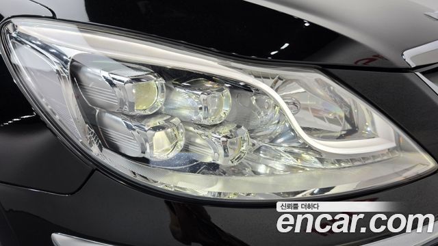 Hyundai Genesis 2013 — photo 8