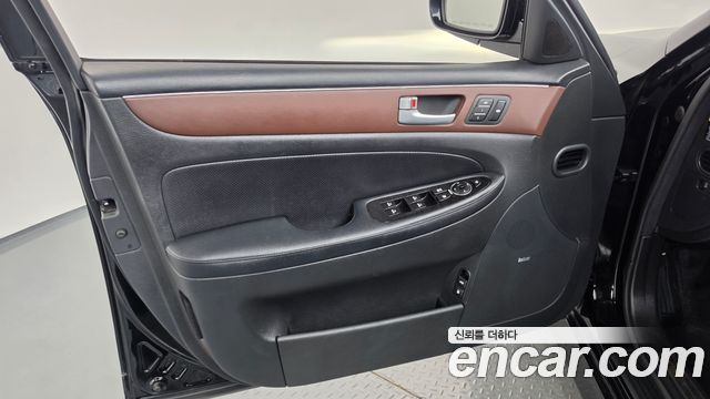 Hyundai Genesis 2013 — photo 14