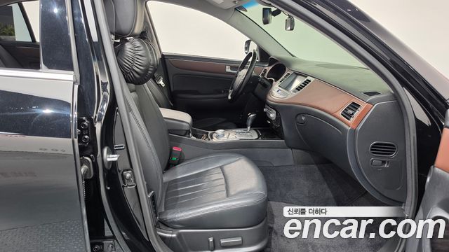 Hyundai Genesis 2013 — photo 16