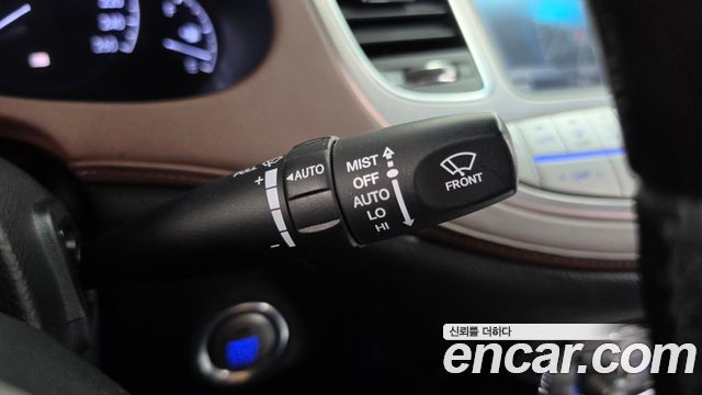Hyundai Genesis 2013 — photo 28