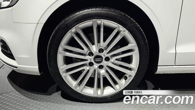 Audi A3 2018 — photo 5