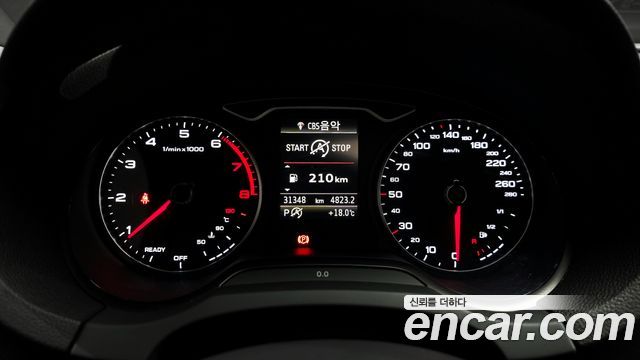 Audi A3 2018 — photo 11