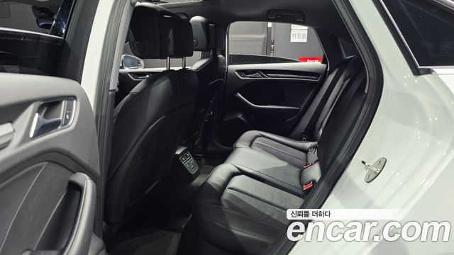 Audi A3 2018 — photo 18