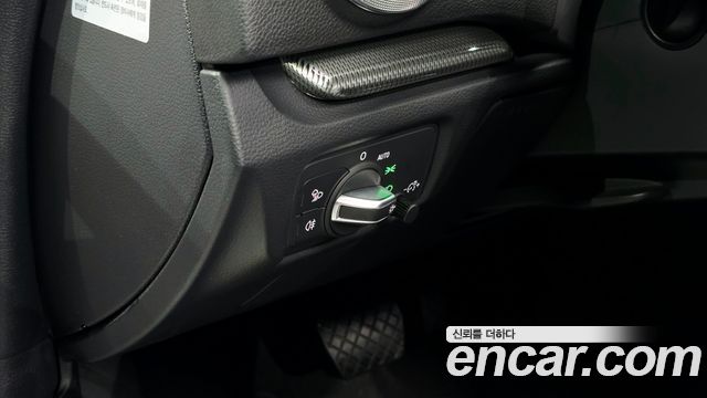 Audi A3 2018 — photo 26