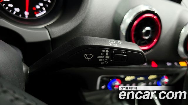 Audi A3 2018 — photo 27
