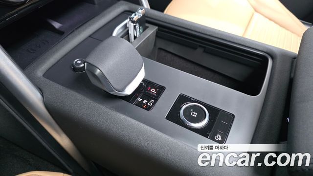 Land Rover Discovery 2025 — photo 9