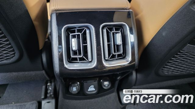 Kia Sorento 2022 — photo 32