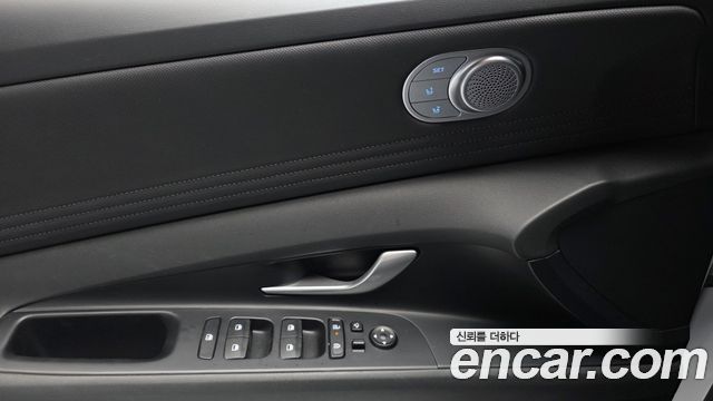 Hyundai AVANTE 2025 — photo 25