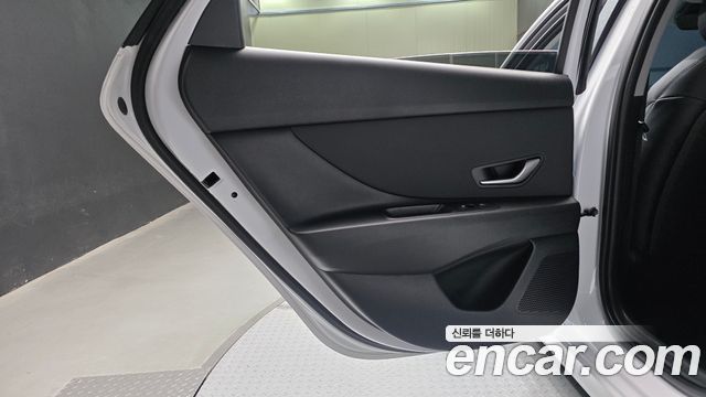 Hyundai AVANTE 2025 — photo 15