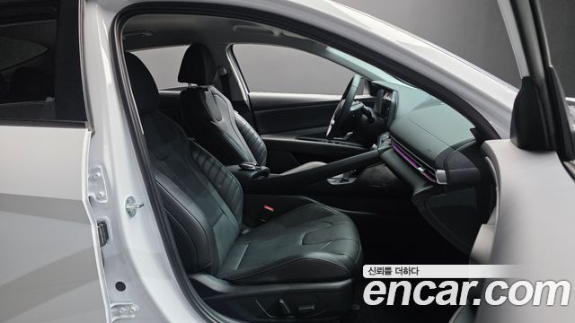 Hyundai AVANTE 2025 — photo 16