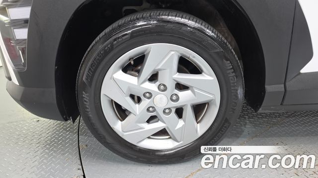 Hyundai Kona 2023 — photo 5