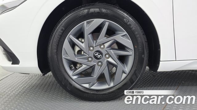 Hyundai AVANTE 2024 — photo 5