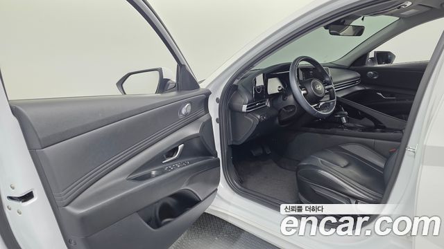 Hyundai AVANTE 2024 — photo 13