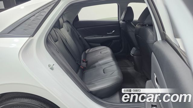 Hyundai AVANTE 2024 — photo 17