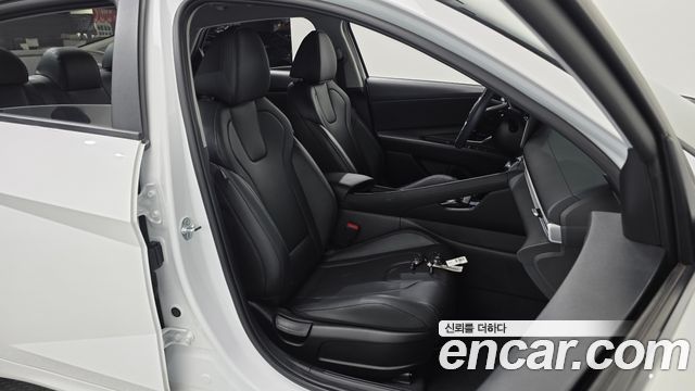 Hyundai AVANTE 2024 — photo 16