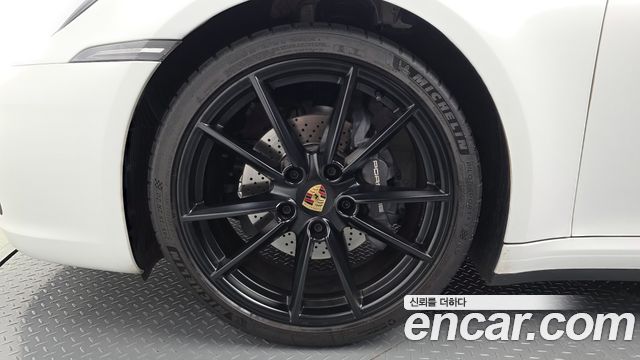 Porsche 911 2024 — photo 5