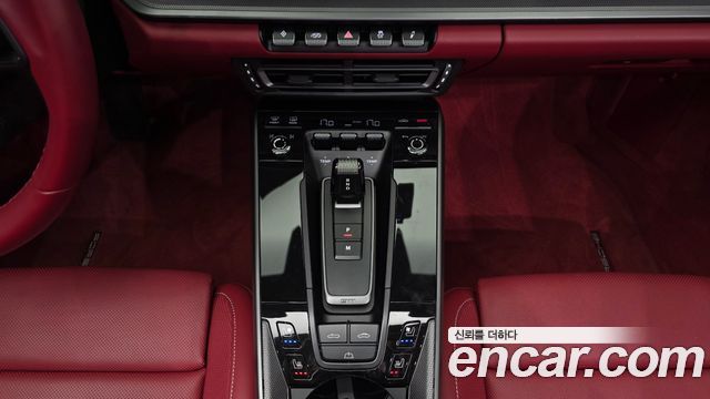 Porsche 911 2024 — photo 9