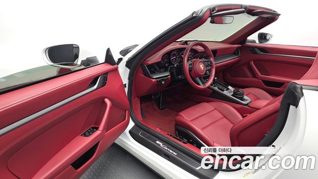 Porsche 911 2024 — photo 10